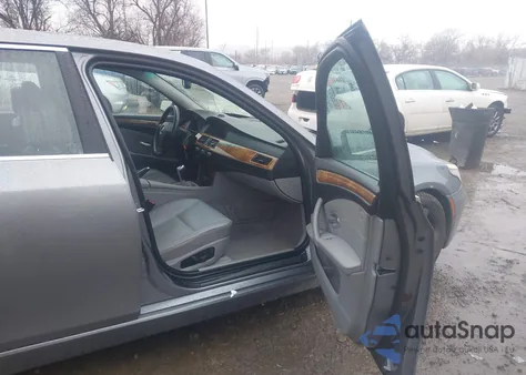 2008 BMW 535Xi из США, поврежденный, VIN WBANV935X8CW51274